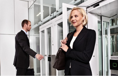 Встановлення систем контролю доступу (СКУД) 