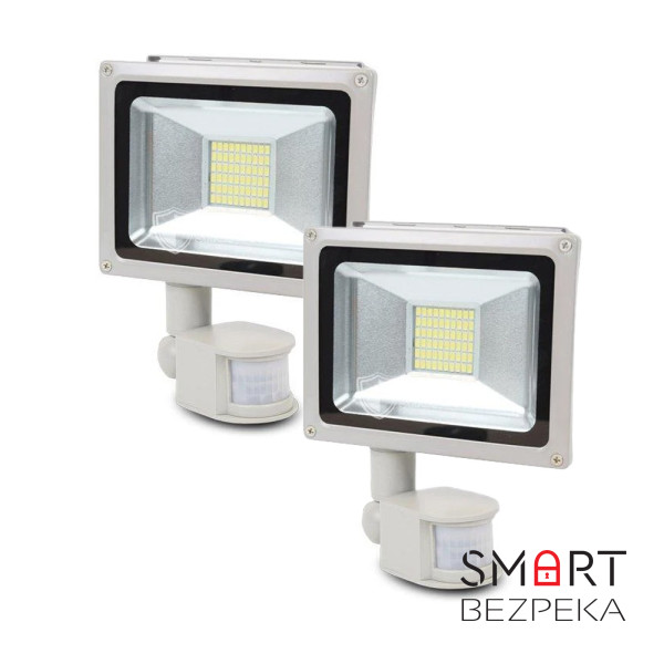 Комплект з двох LED-прожекторів Lightwell LW-30W-220PIR з датчиком руху