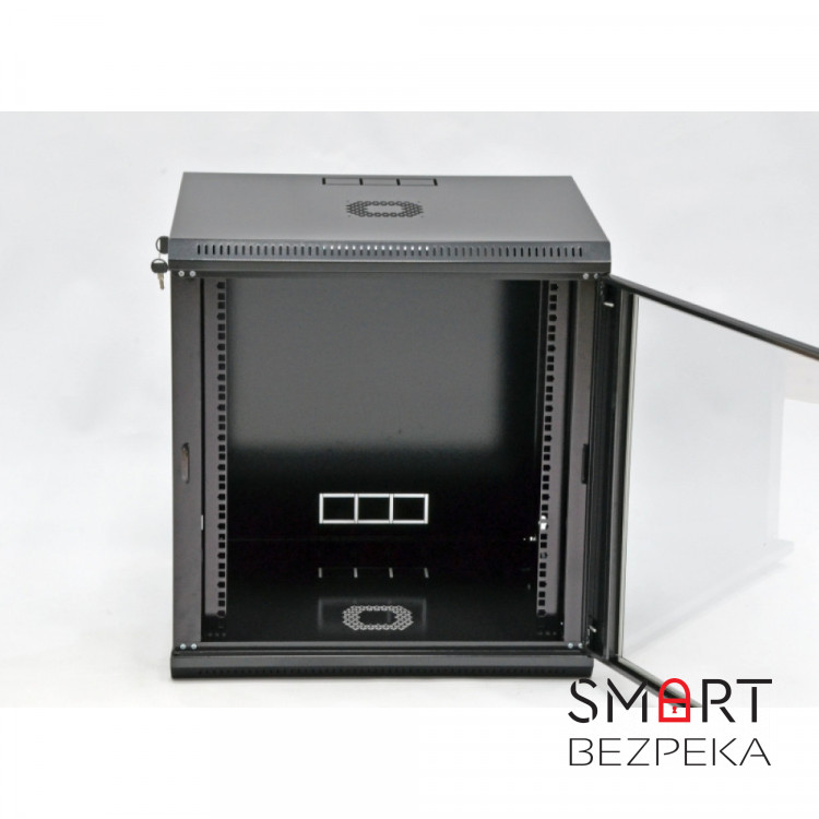 Шкаф серверный CMS 12U 600 х 600 х 640 UA-MGSWL126B для сетевого оборудования