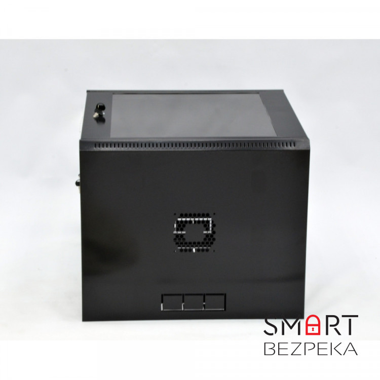 Шкаф серверный CMS 12U 600 х 600 х 640 UA-MGSWL126B для сетевого оборудования