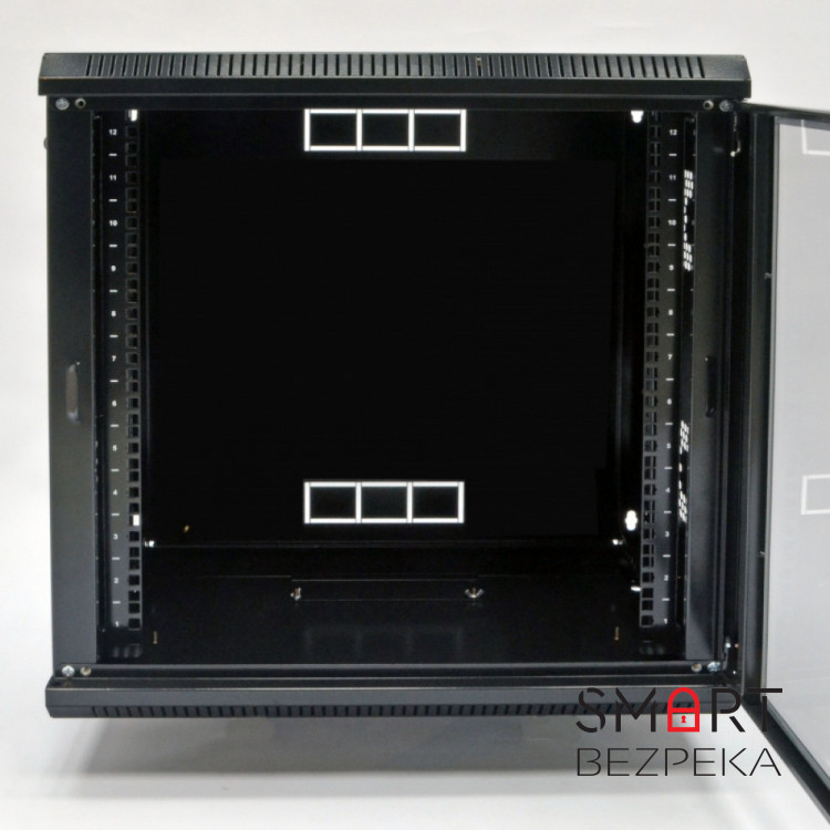 Шафа серверна CMS 12U 600 х 600 х 640 UA-MGSWA126B для мережевого обладнання