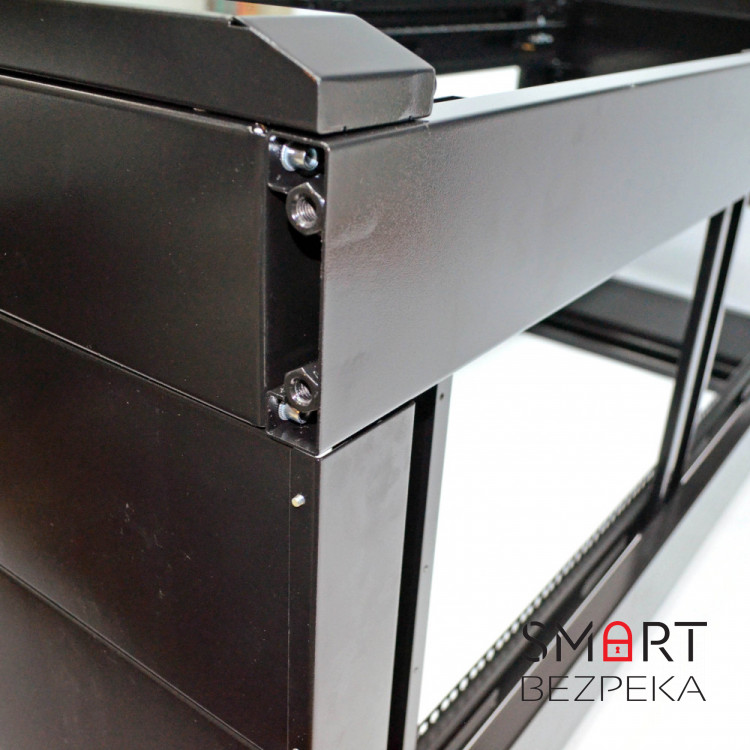 Шафа серверна CMS 18U 610 х 675 UA-MGSE1866MB для мережевого обладнання