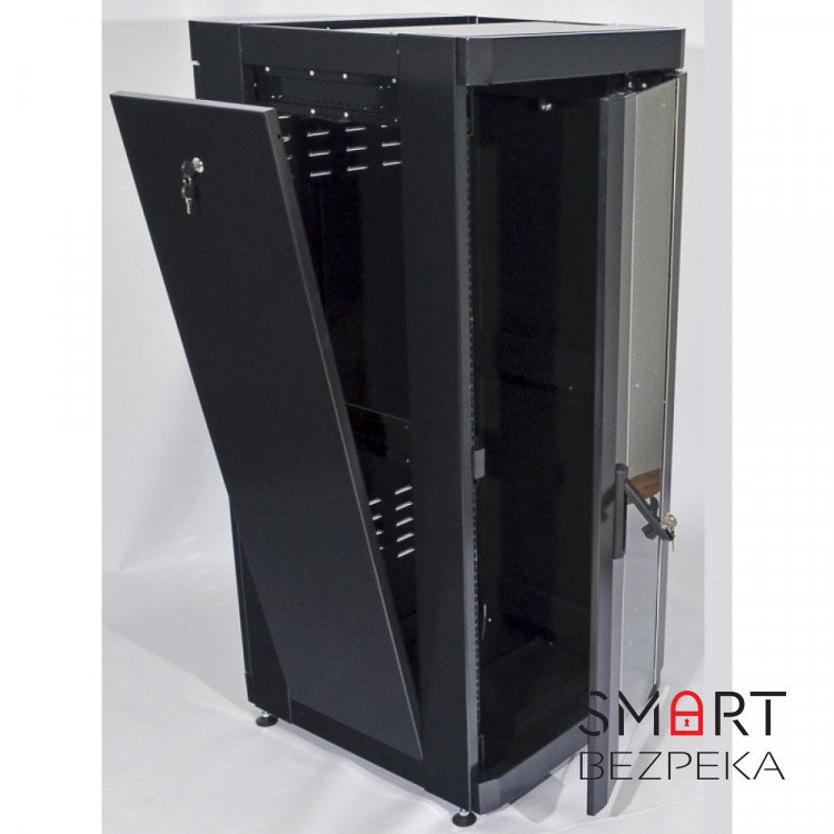 Шкаф серверный CMS 28U 610 х 675 UA-MGSE2866MB усиленный для сетевого оборудования