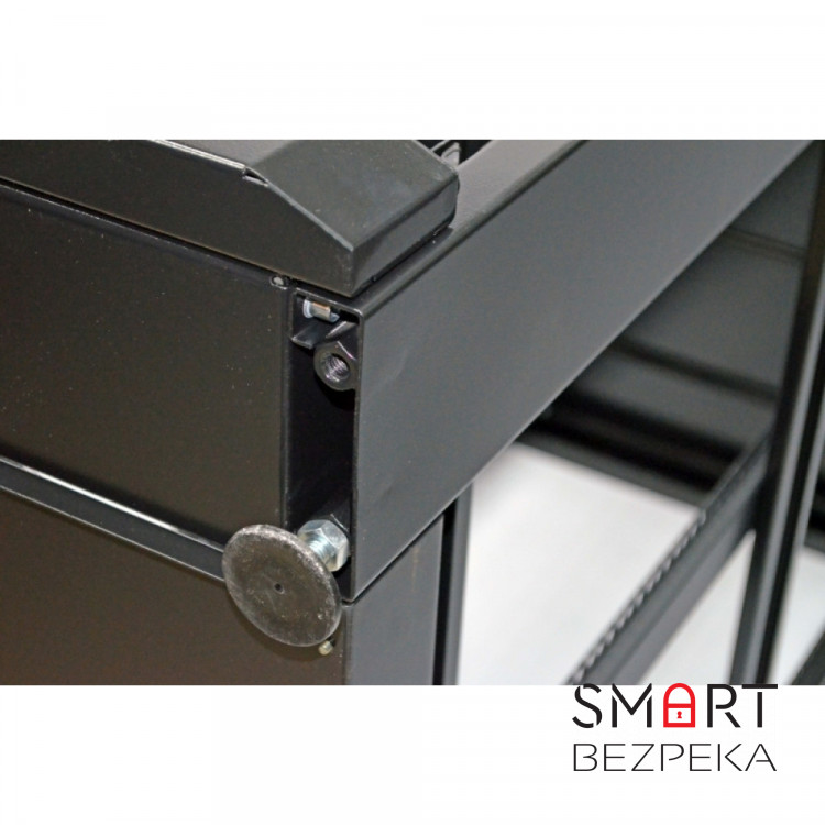 Шафа серверна CMS 33U 610 х 1055 UA-MGSE33610MB посилена для мережевого обладнання