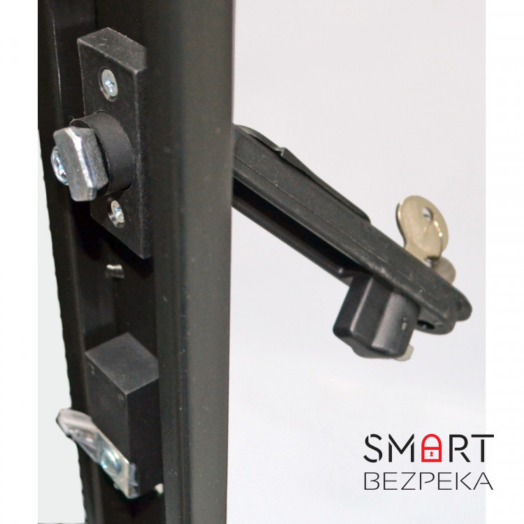 Шафа серверна CMS 33U 610 х 865 UA-MGSE3368MPB посилена з перфорованими дверима для мережевого обладнання
