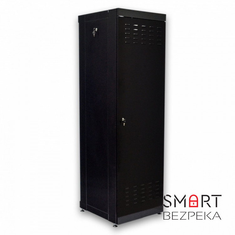 Шкаф серверный CMS 42U 610 х 675 UA-MGSE4266MB усиленный для сетевого оборудования