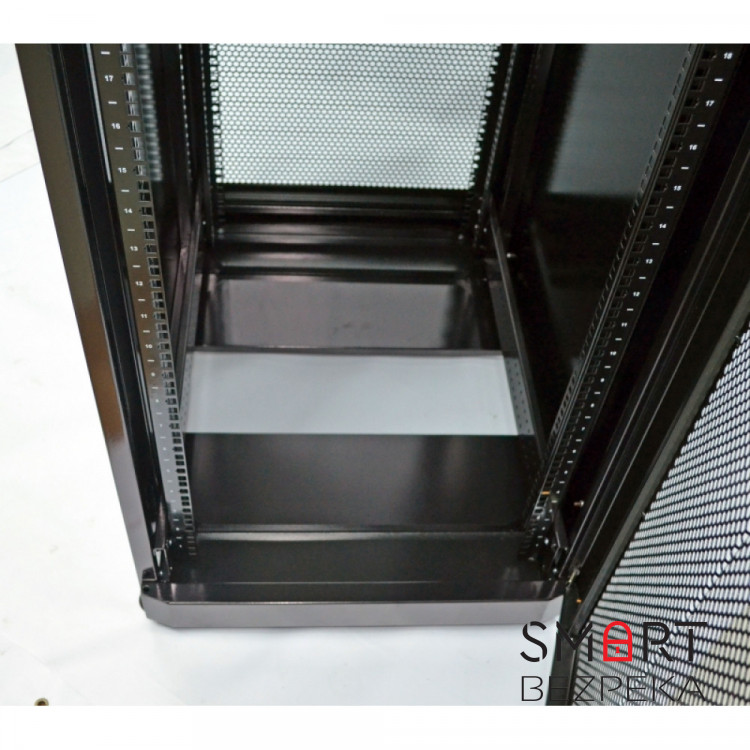 Шкаф серверный CMS 42U 610 х 865 UA-MGSE4268MPB усиленный с перфорированной дверью для сетевого оборудования