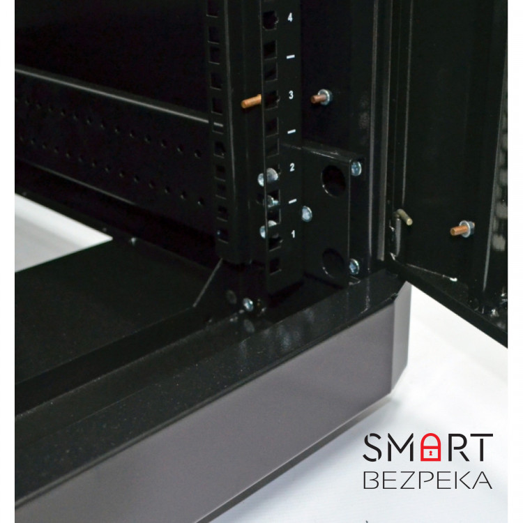 Шафа серверна CMS 42U 610 х 865 UA-MGSE4268MB посилена для мережевого обладнання
