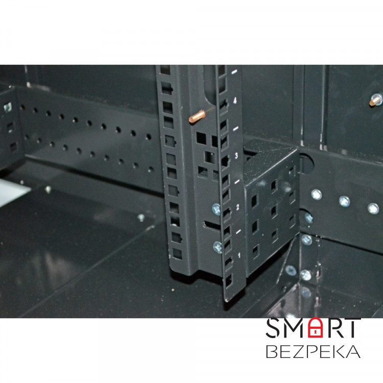 Шафа серверна CMS 42U 800 х 1055 UA-MGSE42810B для мережевого обладнання