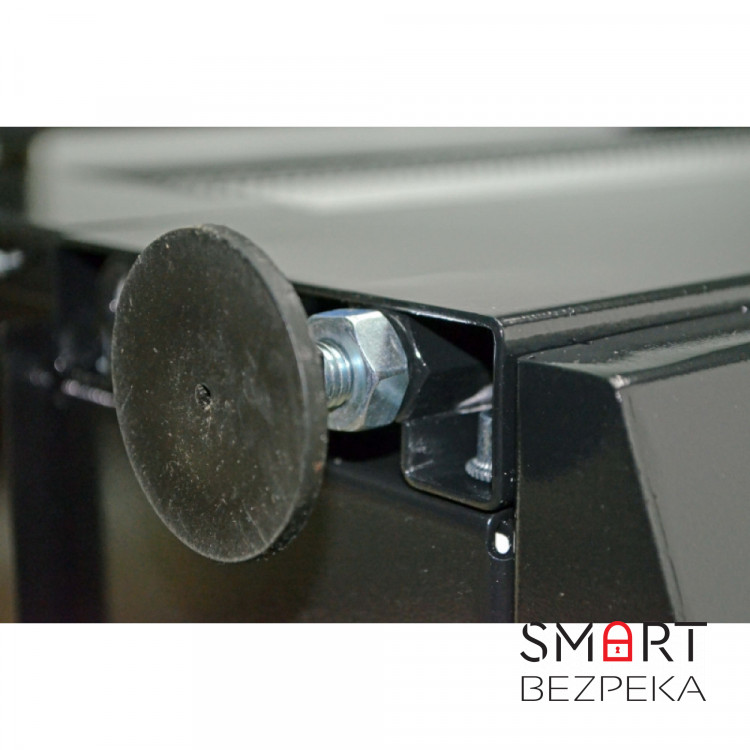 Шкаф серверный CMS 42U 800 х 865 UA-MGSE4288PB с перфорированной дверью для сетевого оборудования