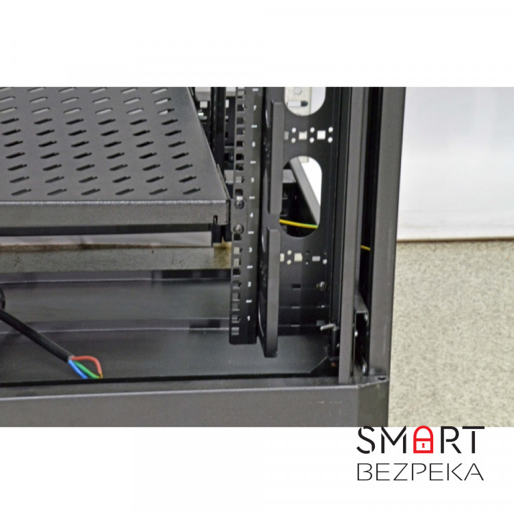 Боковий організатор кабелю з кришкою до шаф CMS MGSE 45U, чорний