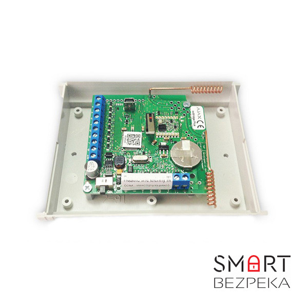 Приймач радіодатчиків у боксі Ajax ocBridge Plus box