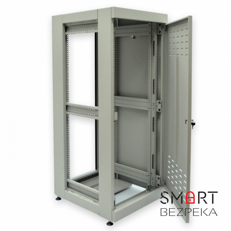 Шкаф серверный CMS 24U 610 х 675 UA-MGSE2466MG усиленный для сетевого оборудования
