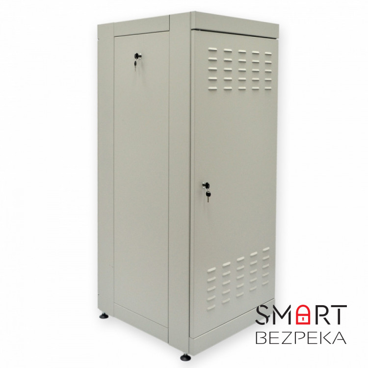 Шкаф серверный CMS 33U 610 х 675 UA-MGSE3366MG усиленный для сетевого оборудования