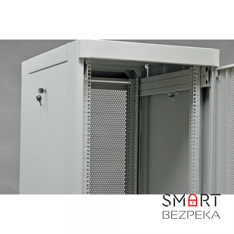 Шафа серверна CMS 42U 610 х 865 UA-MGSE4268MPG посилена з перфорованими дверима для мережевого обладнання