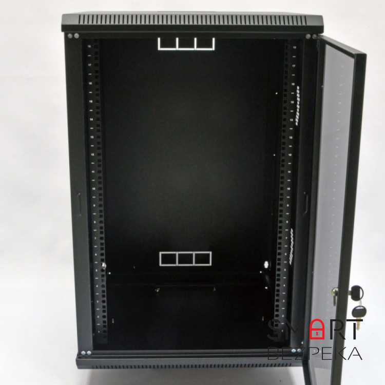 Шафа серверна CMS 18U 600 х 600 х 907 UA-MGSWA186B для мережевого обладнання